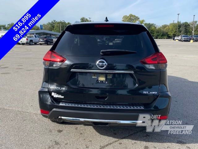 2017 Nissan Rogue SL 4