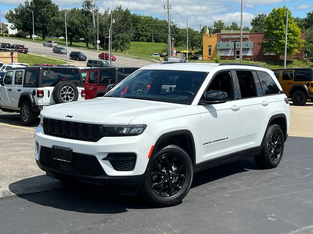 Certified 2024 Jeep Grand Cherokee Altitude with VIN 1C4RJHAG2R8537689 for sale in Kansas City