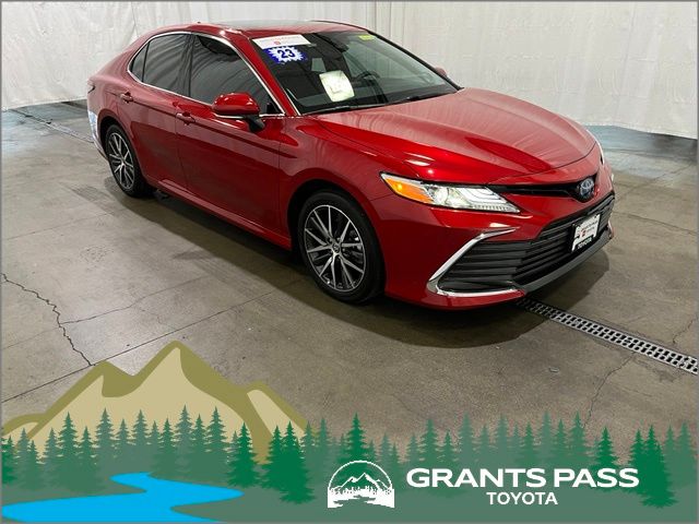 2023 Toyota Camry Hybrid XLE FWD
