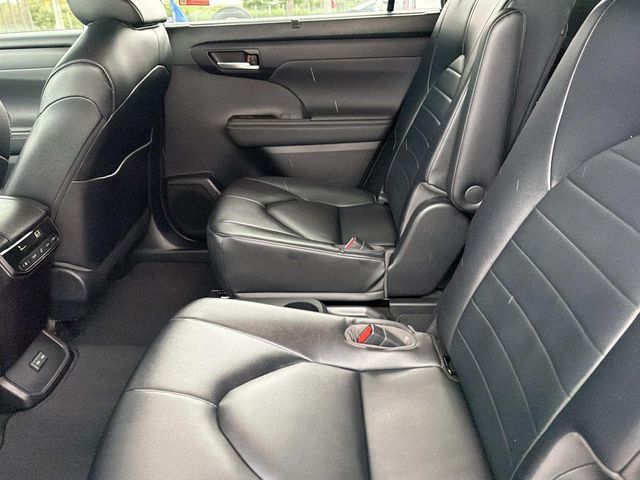 Used 2023 Toyota Highlander SUV
