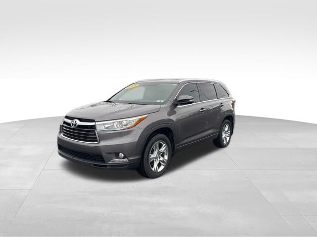 used 2015 Toyota Highlander car, priced at $15,999