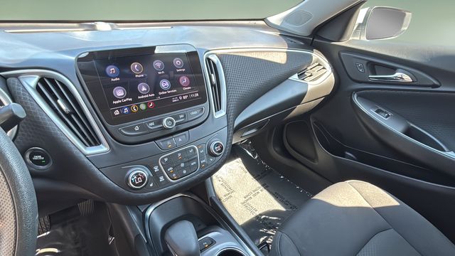Used 2025 White Chevrolet LT image 24