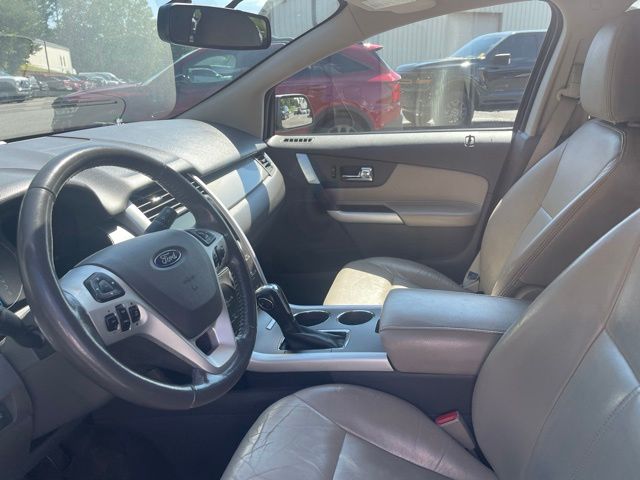 Used 2013 Red Ford SEL image 10
