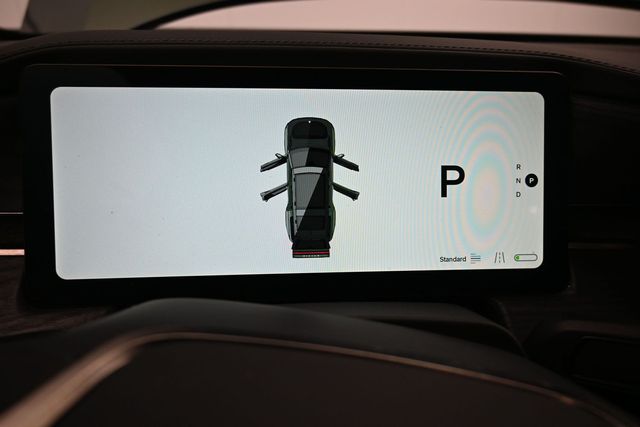 Used 2024  Rivian Adventure image 10