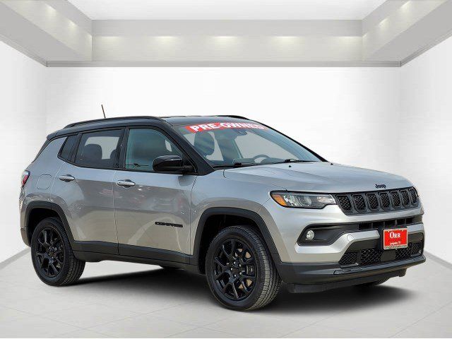 2023 Jeep Compass Altitude 4WD