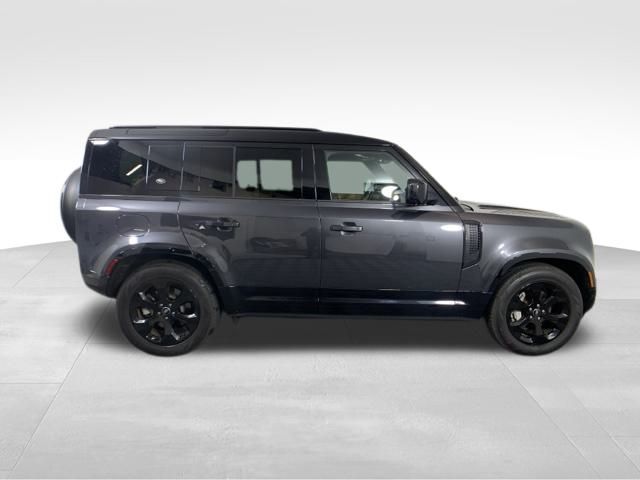 2023 Land Rover Defender 110 X-Dynamic SE 7