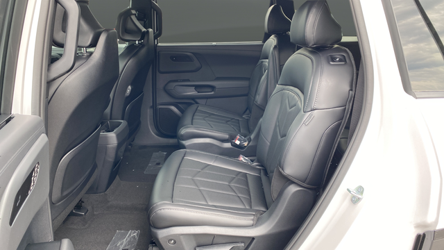 New 2027 White Kia X-Line SX image 23