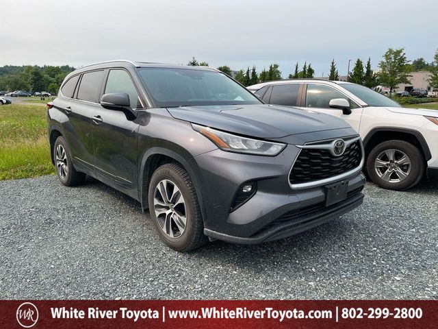 Magnetic Gray Metallic 2020 Toyota Highlander SUV / Crossover All-Wheel Drive 8-Speed Automatic