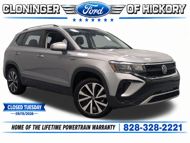 Pyrite Silver Metallic 2024 Volkswagen Taos SUV / Crossover Front-Wheel Drive 8-Speed Automatic