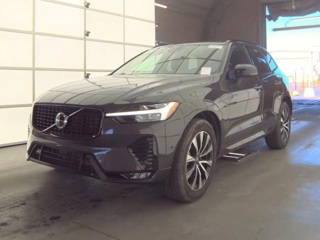 2025 Volvo XC60 B5 Plus