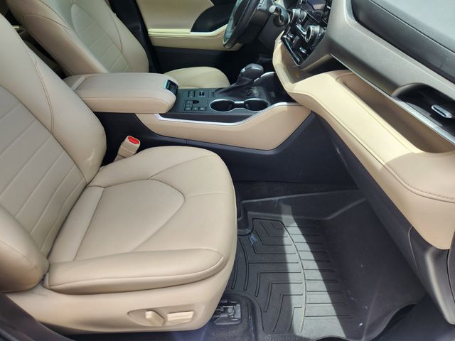 2023 Toyota Highlander XLE Beige at Don McGill Toyota