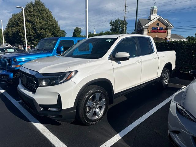 Platinum White Pearl 2024 Honda Ridgeline Pickup Truck All-Wheel Drive 9-Speed Automatic