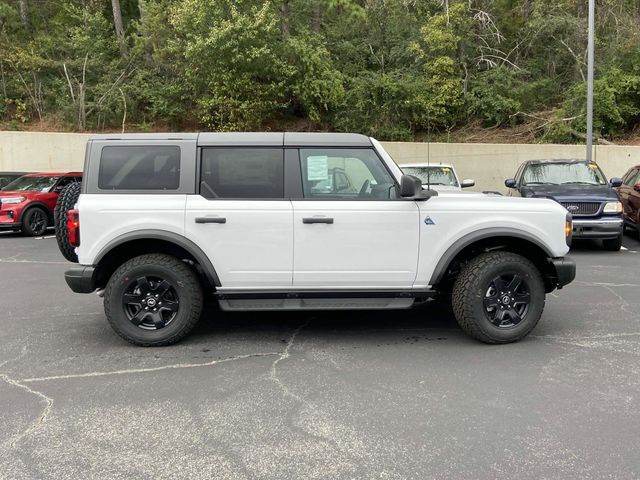 2024 Ford Bronco Black Diamond 2