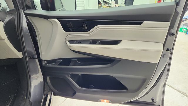 2023 Honda Odyssey Touring  at Community Kia