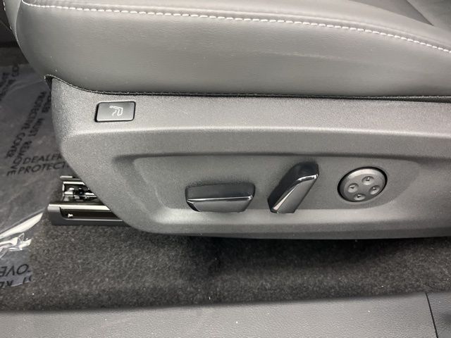 2025 Everest White Pearl Tricoat Nissan Murano Platinum AWD SUV