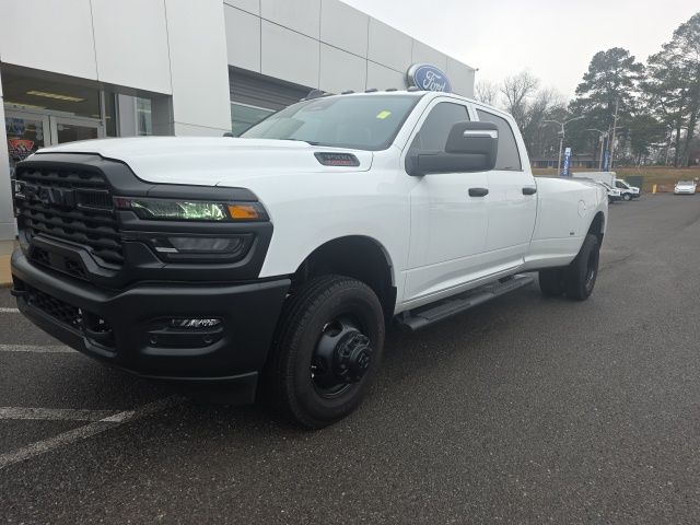 2025 RAM 3500 Tradesman Crew Cab LB DRW 4WD