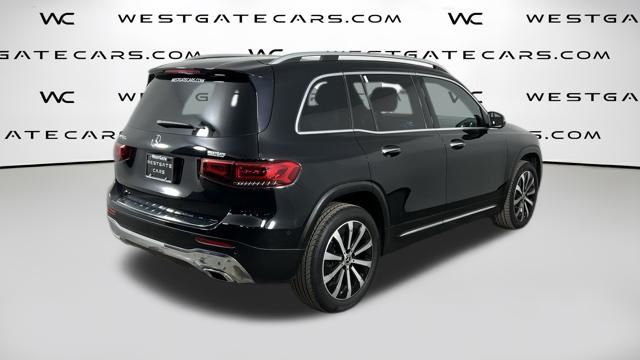 Mercedes-BenzGLB42