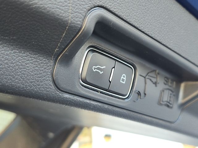 2021 Ford Explorer Limited:168491A