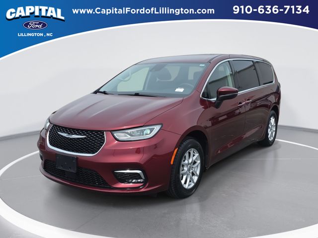 2023 Chrysler Pacifica Touring L's photo