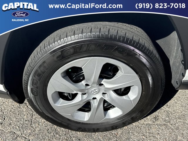 Used 2025 White Toyota LE image 13