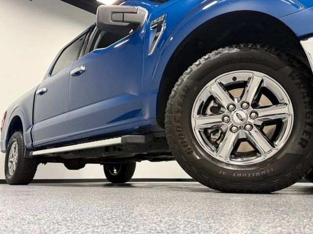 Used 2025 Blue Ford XLT image 2
