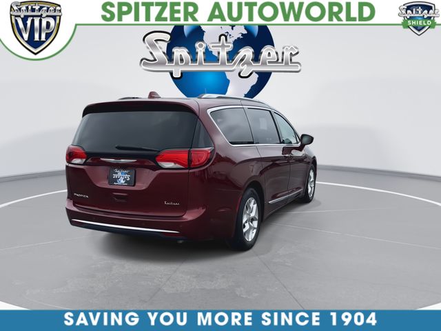 Used 2018 Red Chrysler Touring L Plus image 9