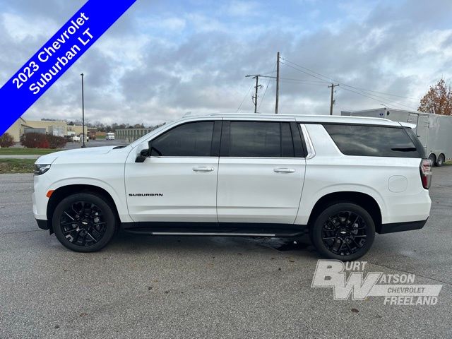 2023 Chevrolet Suburban LT 2