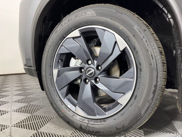 2025 Gun Metallic Nissan Rogue SV FWD SUV