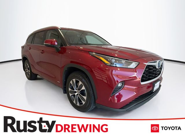 Red (Ruby Flare Pearl) 2023 Toyota Highlander Hybrid XLE AWD SUV / Crossover All-Wheel Drive Continuously Variable Transmission