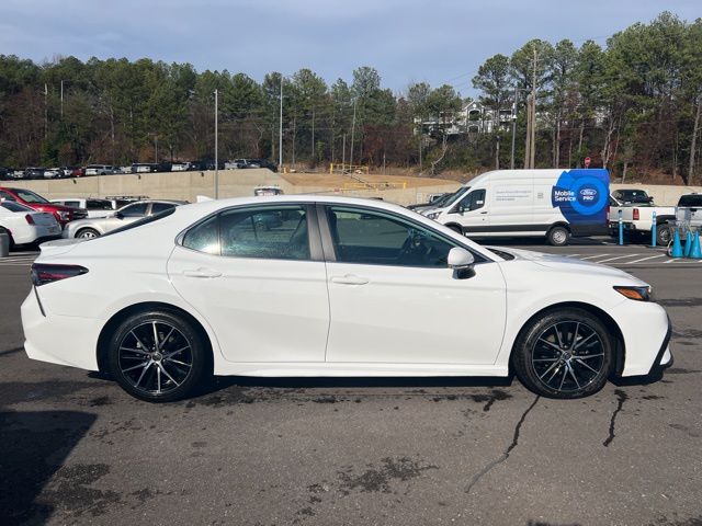 2022 Toyota Camry SE 7