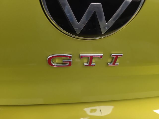 2022 – Volkswagen – Golf GTI