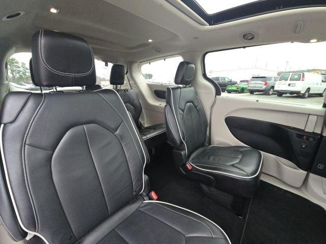 2024 Chrysler Pacifica Limited:B02071