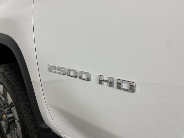 2025 Chevrolet Silverado 2500HD Custom 42