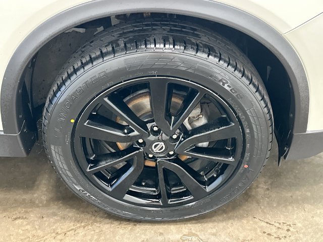 2019 Nissan Rogue SL White at Subaru and VW of Moon Township