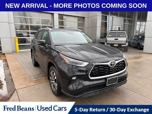 2022 Toyota Highlander XLE AWD