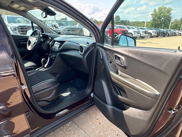 Used 2022 Chevrolet Trax SUV