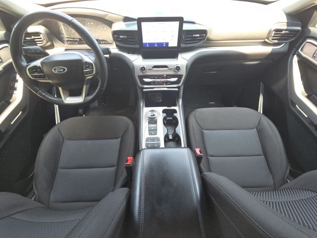 2023 Ford Explorer XLT:B02480