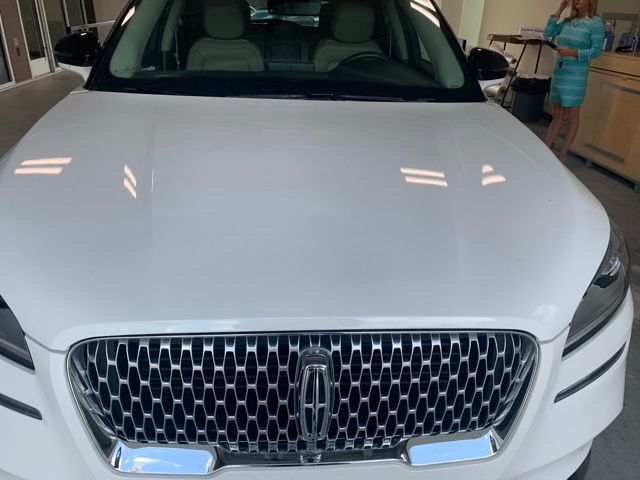 Used 2020 White Lincoln Reserve image 4