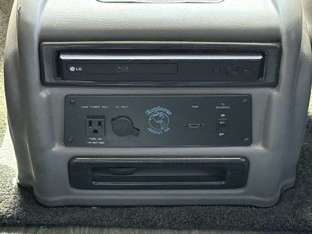 Used 2021  Chevrolet LS image 23