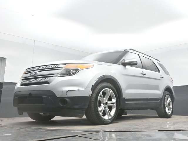 Used 2014 Silver Ford Limited image 46