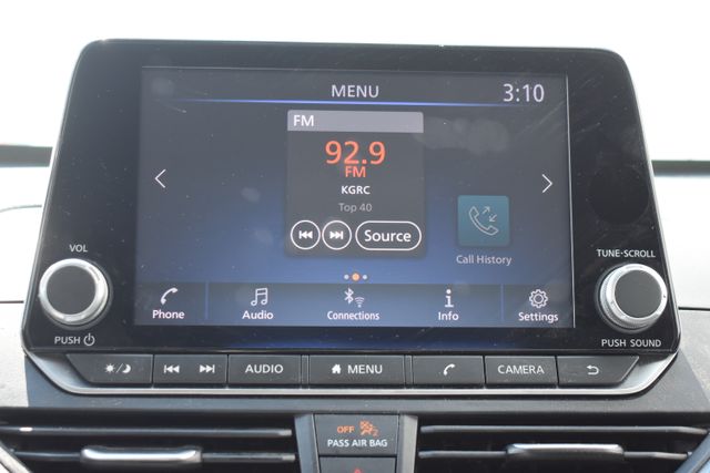 Used 2024 Nissan Altima Sedan