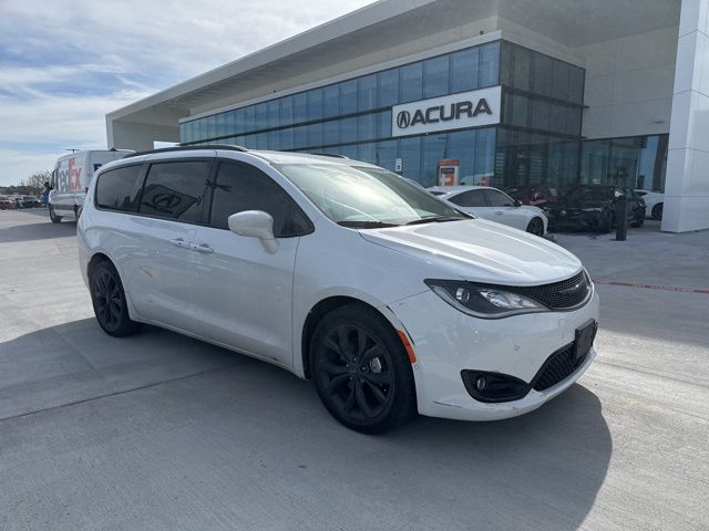 2019 Chrysler Pacifica Touring L Plus FWD
