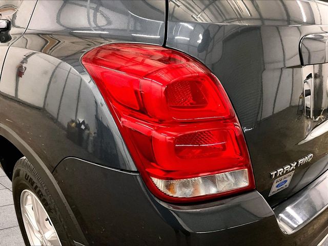 2021 Chevrolet Trax LT Gray at South Hills Kia