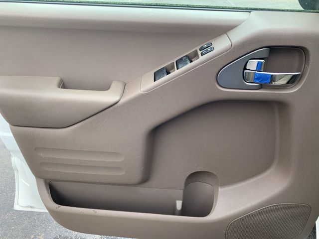 2016 Nissan Frontier SV photo
