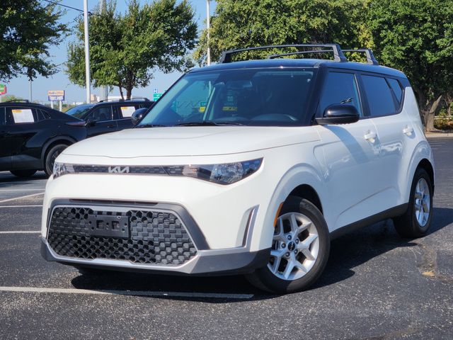 Clear White/Black Roof 2025 Kia Soul SUV / Crossover Front-Wheel Drive Continuously Variable Transmission