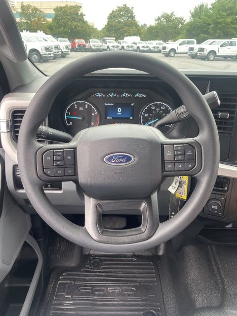 2025 Ford F-550 Super Duty 