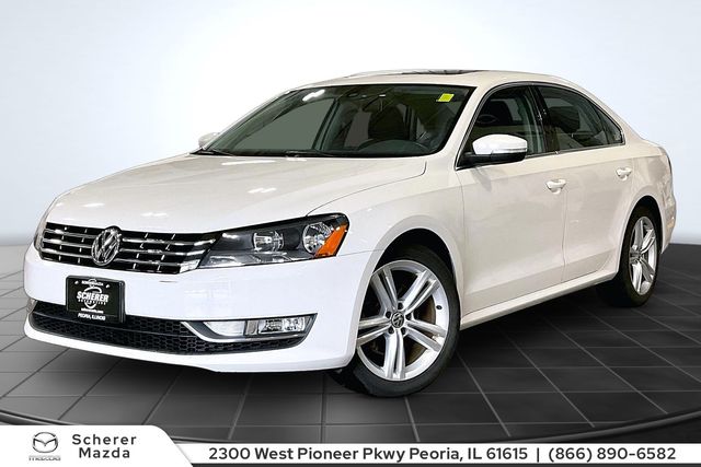 2014 Volkswagen Passat 3.6L SE V6 with Sunroof