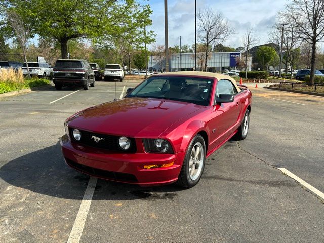 2006 Ford Mustang GT Deluxe photo