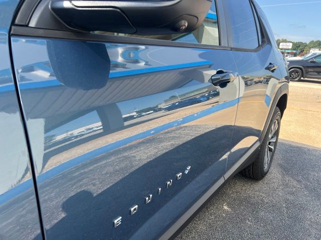 2027 Chevrolet Equinox LT - Photo 8