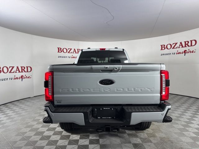 2025 Avalanche Ford Super Duty F-250 SRW Lariat 4X4 Truck